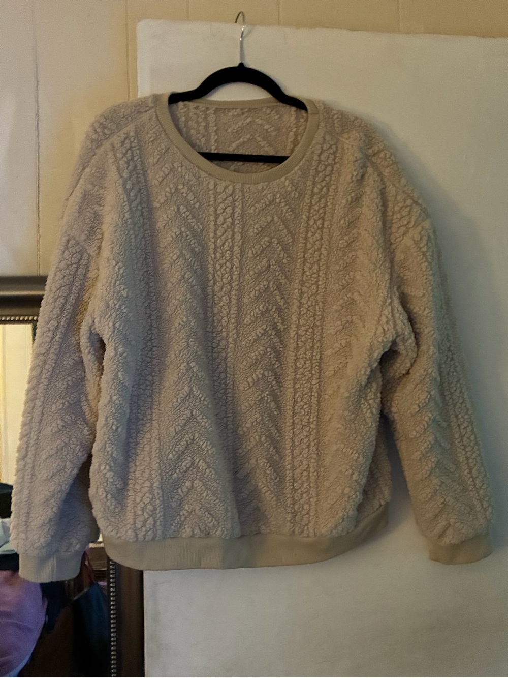 Women’s Cream Sherpa Cable-Knit Pullover Sweater
